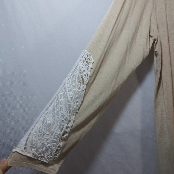 Monroe & Main Oatmeal Lace Trim Long Sleeve V-Neck Top Boho Casual Size 1X - Picture 6 of 8